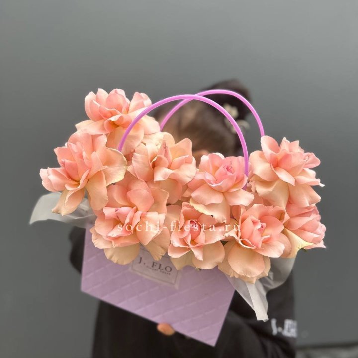 Сумочка с розами "Кети" в Шахтах