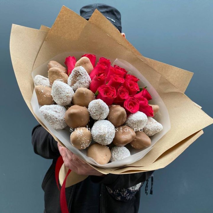 Розы и клубника в шоколаде Мерси в Шахтах