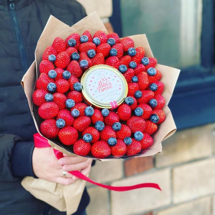 "Клубника и мёд" в Шахтах