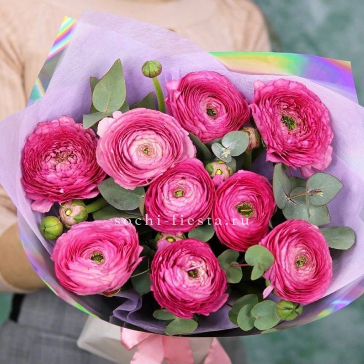 Ранункулюсы с эвкалиптом №2 в Шахтах