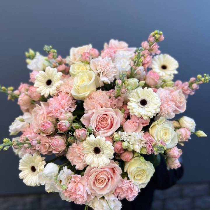 Авторский букет "Нежный" в Шахтах