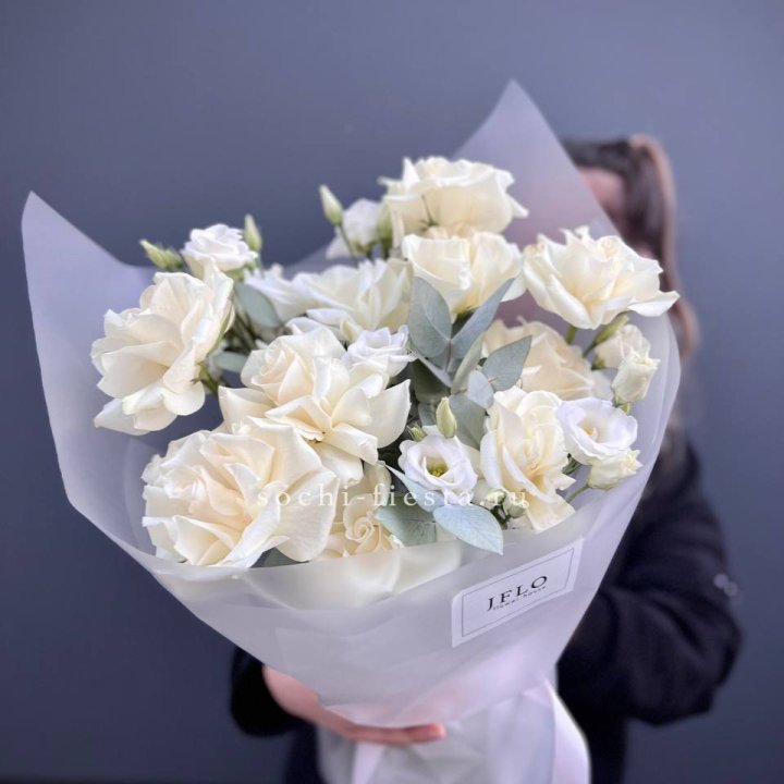 Букет французских роз и эустомы  в Шахтах