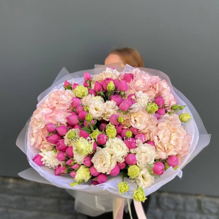  Букет  гортензий и Мисти с доставкой в Шахтах
