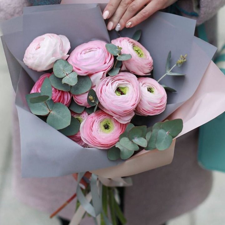 Ранункулюсы с эвкалиптом №1 в Шахтах