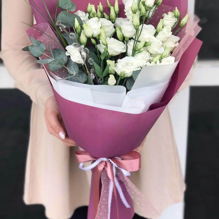 Эустомы с эвкалиптом в Шахтах