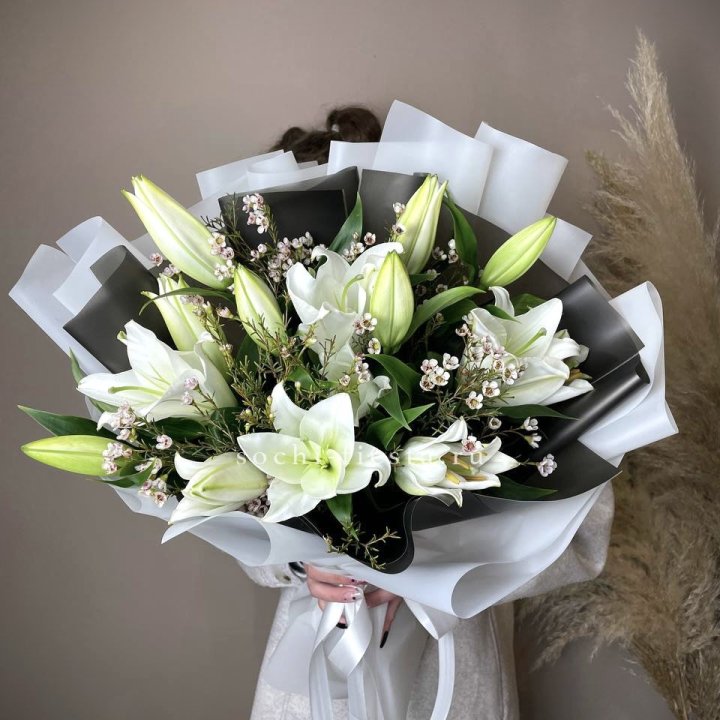 Букет лилий Снежная королева в Шахтах