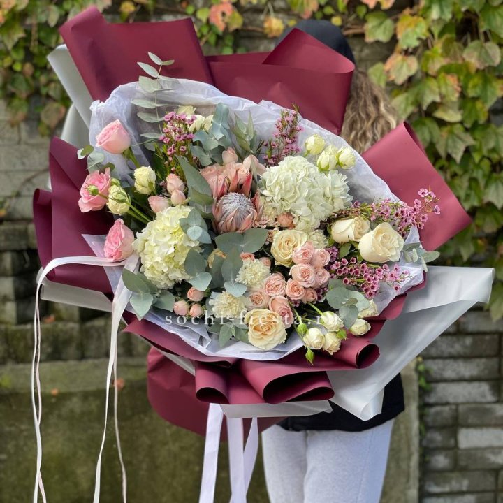 Авторский букет с протеей №1 в Шахтах