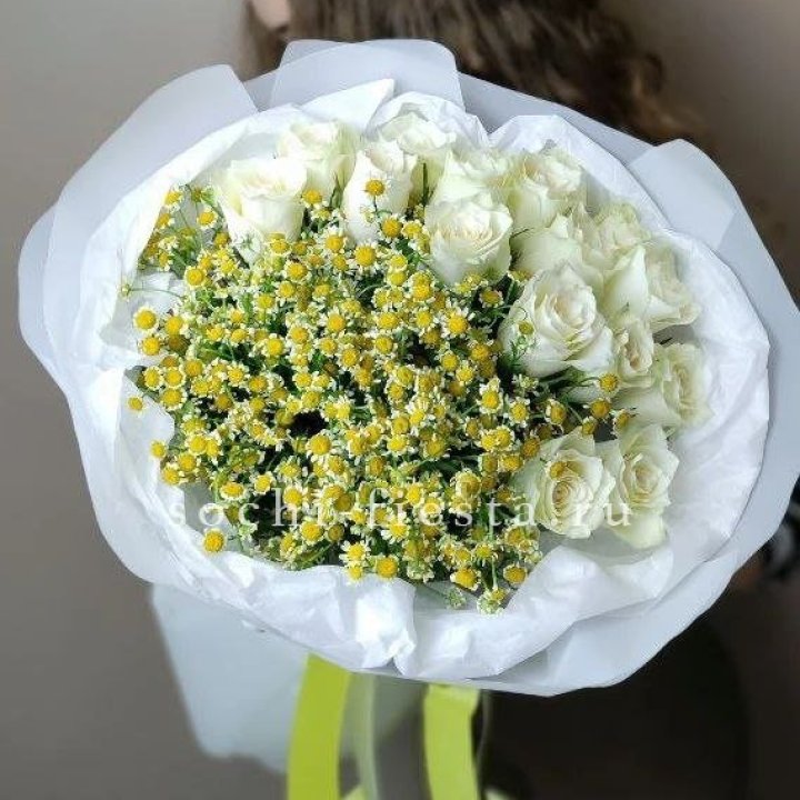 Букет ромашек и роз "Полина" в Шахтах