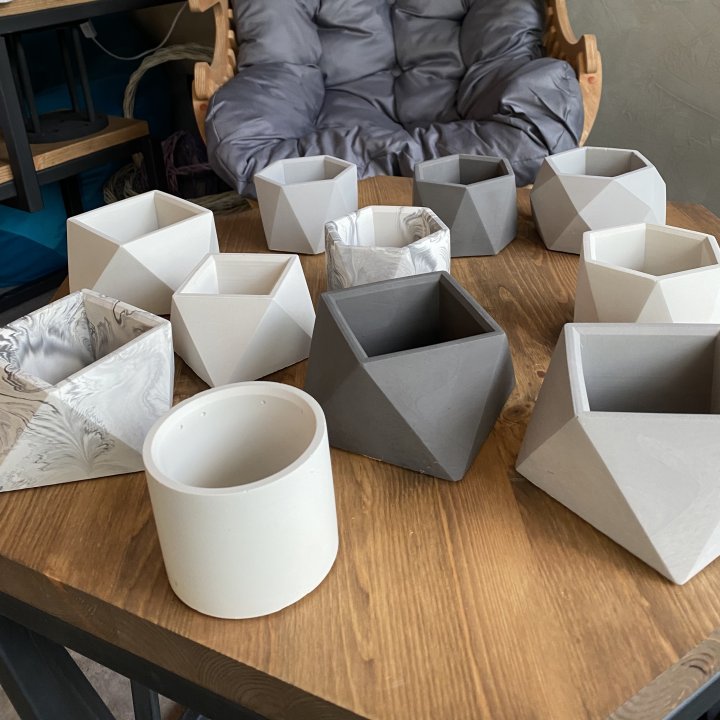 Дизайнерское кашпо в Шахтах