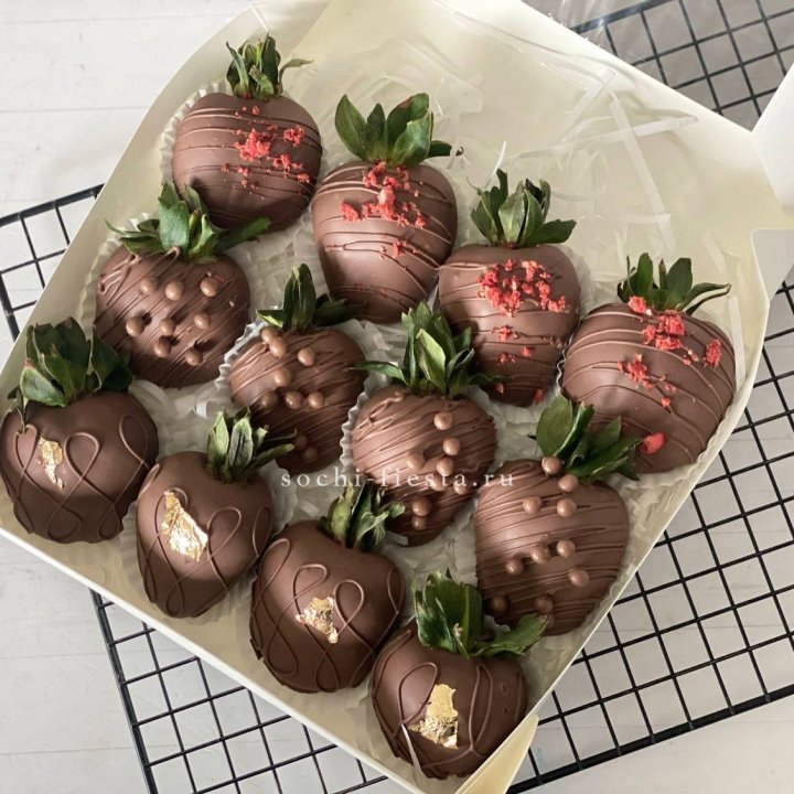 Клубника в шоколаде 12 ягод в Шахтах