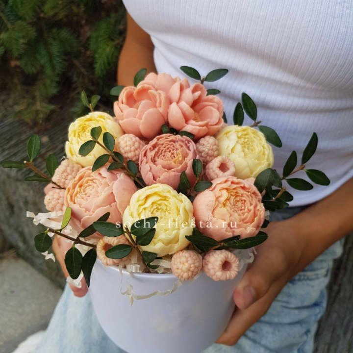 Шоколадный букет с ягодами в Шахтах