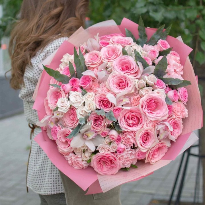 Дизайнерский букет "Барби" в Шахтах