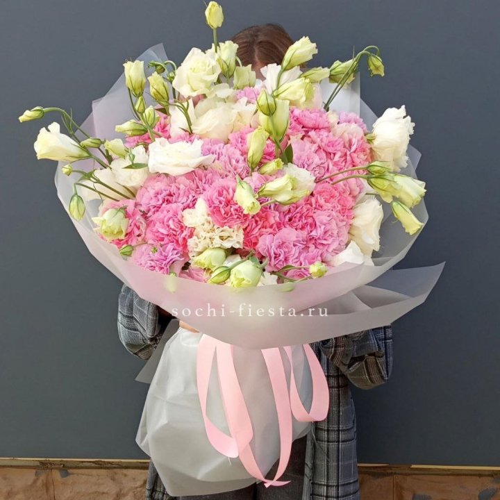 Букет из эустом и диантусов  в Шахтах