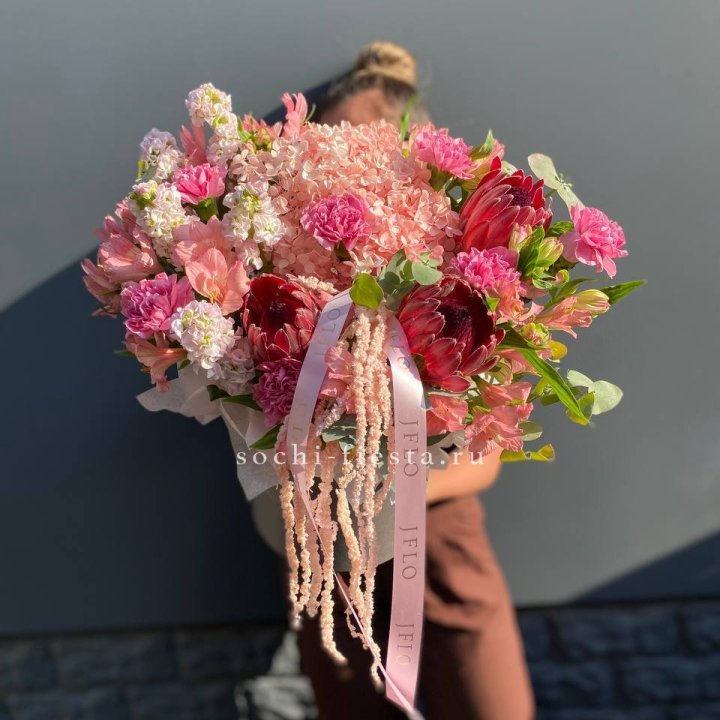 Коробка с цветами "Камикадзе" в Шахтах