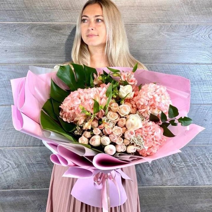 Дизайнерский букет "Валенсия-2" в Шахтах