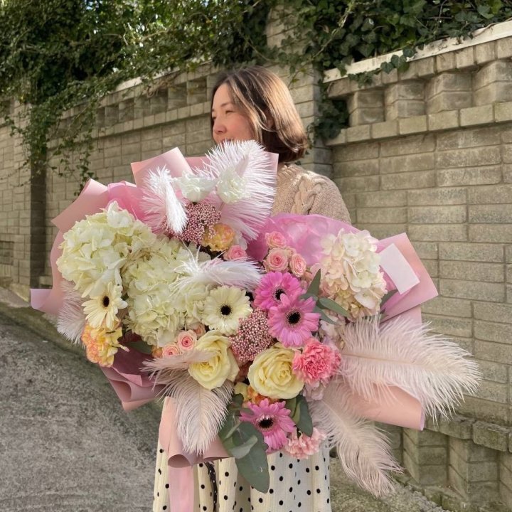 Дизайнерский букет "Валенсия" в Шахтах