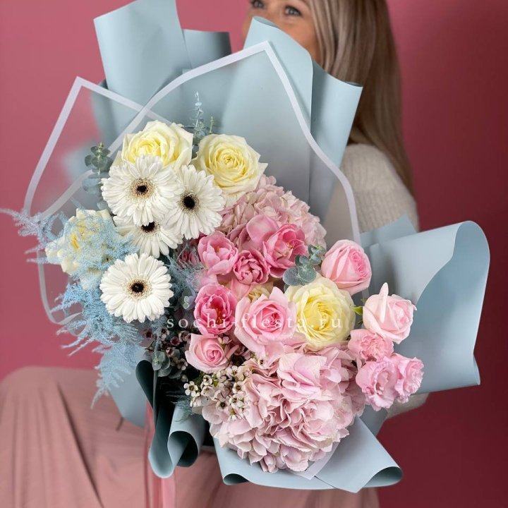 Дизайнерский букет "Адель" в Шахтах