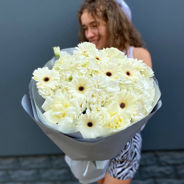  Букет "Вайт люксур" в Шахтах