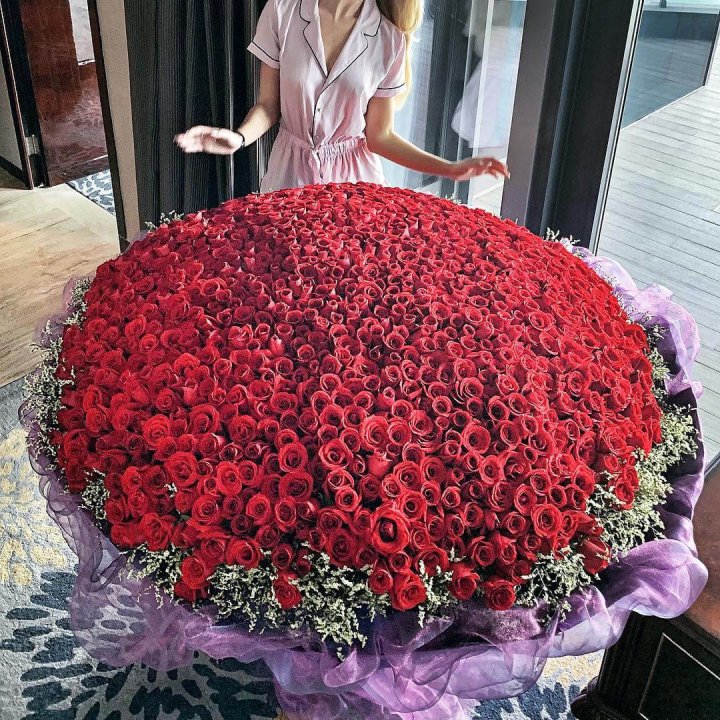 1001 роза в Шахтах