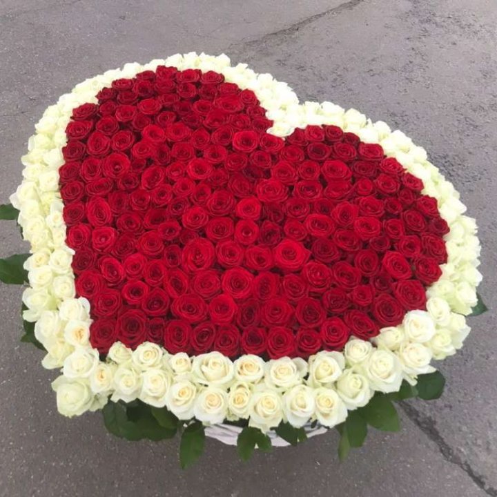 333 розы в корзине в Шахтах