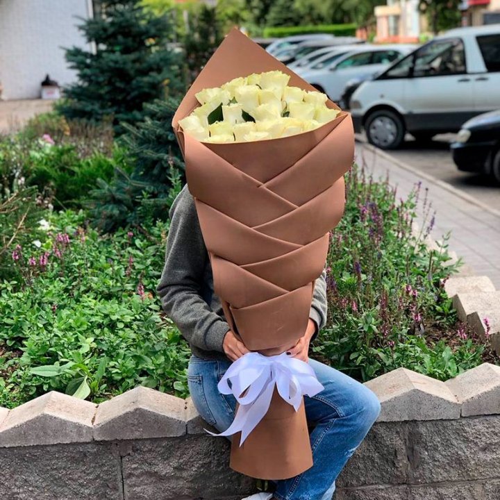 Голландские розы белые "Рыбка" в Шахтах