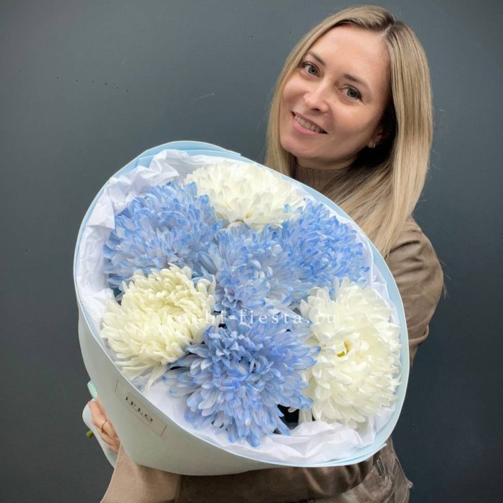 Букет из 7 хризантем  в Шахтах