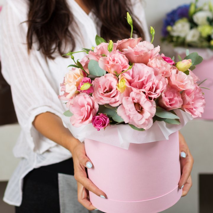 Эустома в шляпной коробке в Шахтах