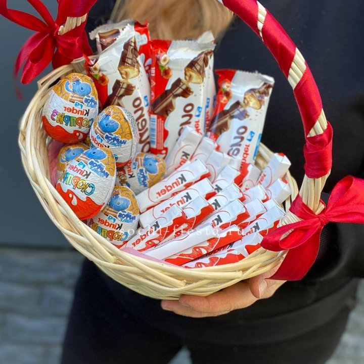 Корзина с киндерами  в Шахтах