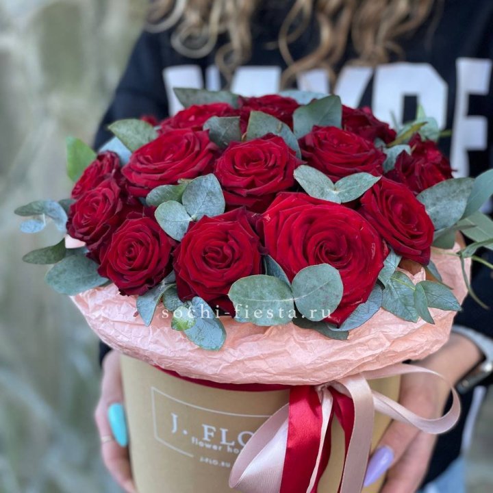 21 Красная роза в боксе №1 в Шахтах