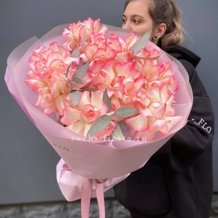 9 французских роз Джумилия в Шахтах