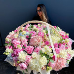 Заказать КОРЗИНЫ С ЦВЕТАМИ в Шахтах с доставкой и по самым низким ценам