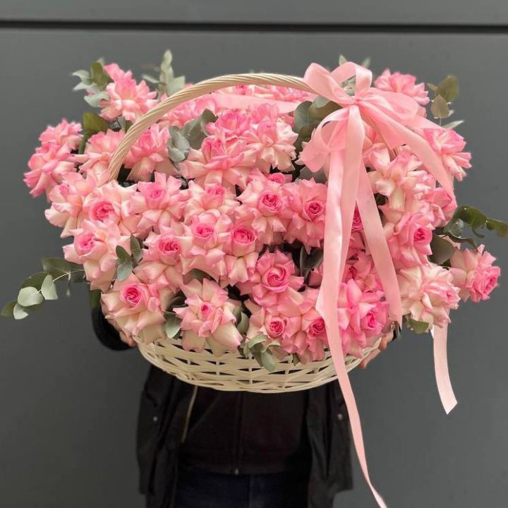 51 розовая роза в корзине в Шахтах