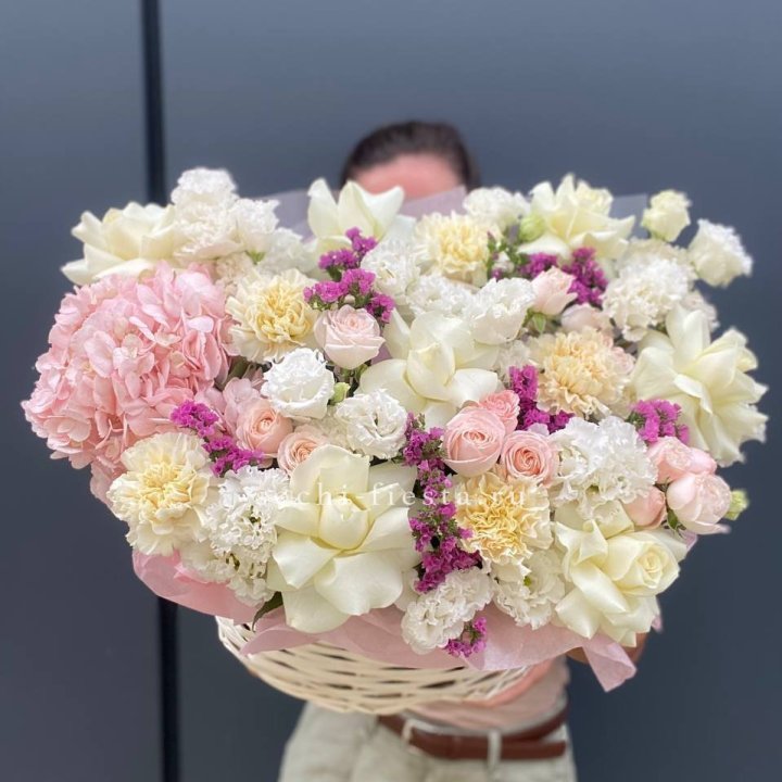 Корзина "Воздушная нежность" в Шахтах