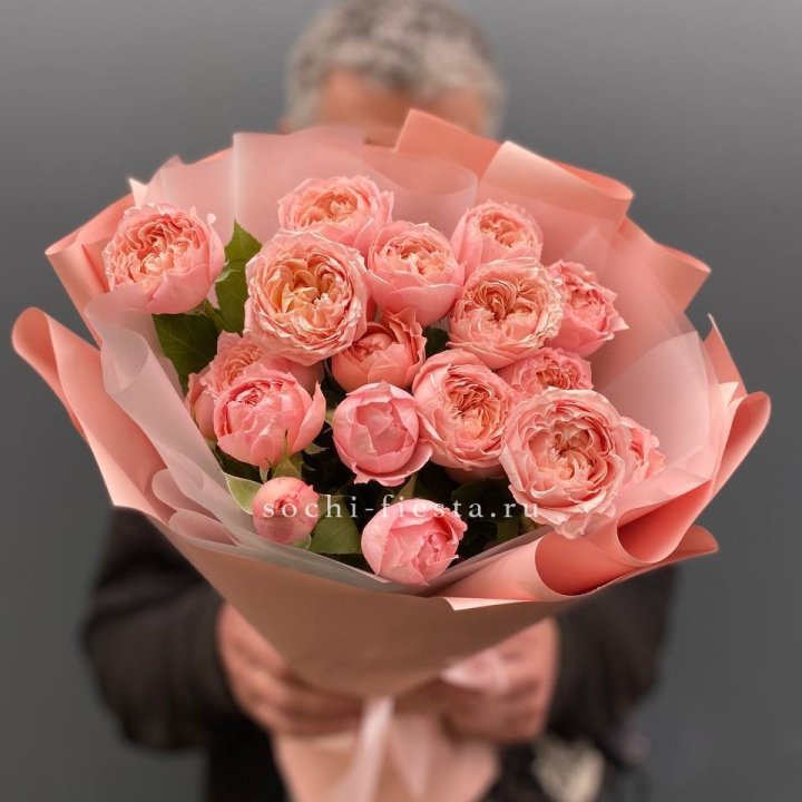 Букет комплимент из кустовых роз Джульетта в Шахтах