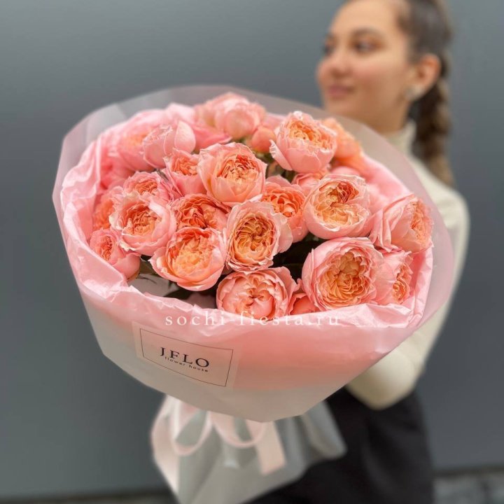 Букет из пионовидных роз Джульетта в Шахтах