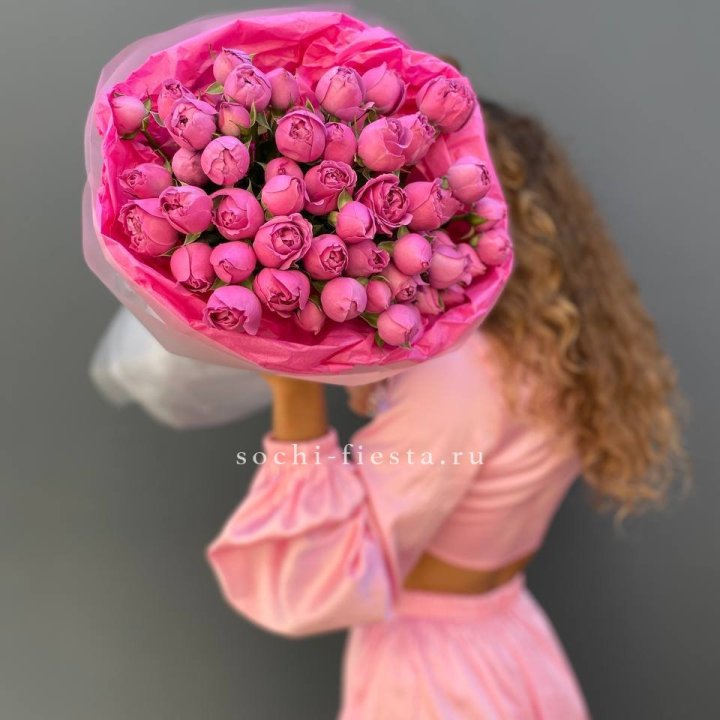 Букет из пионовидных роз  в Шахтах