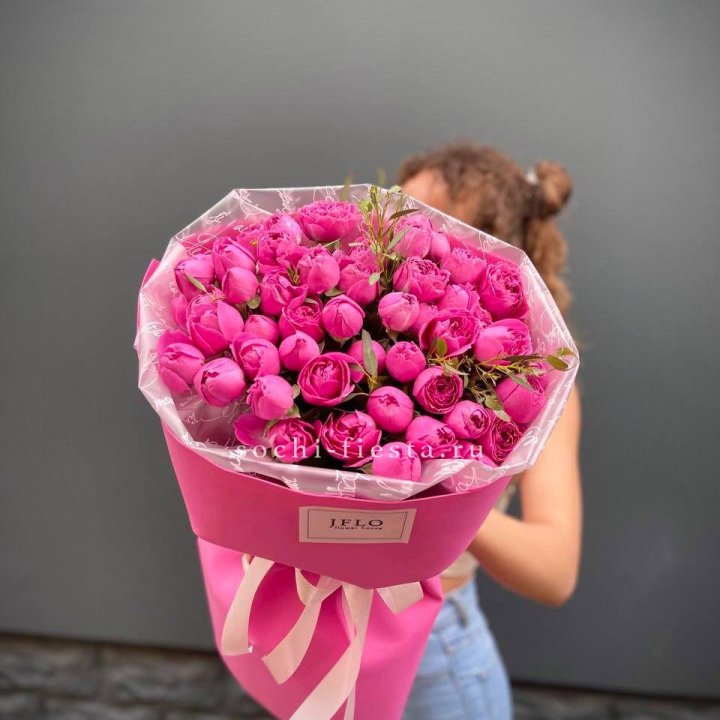 Кустовые розы букет Мисти Баблс с доставкой в Шахтах