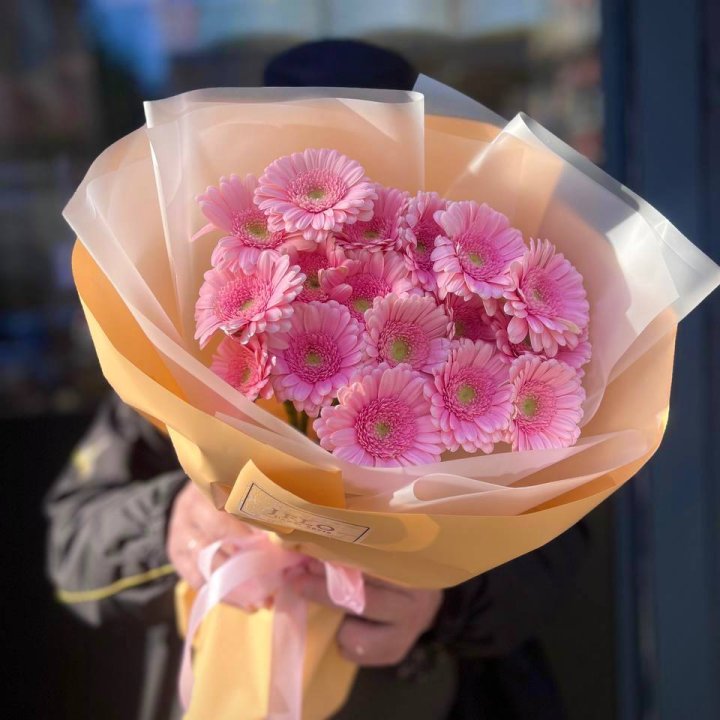 17 розовых гербер  в Шахтах