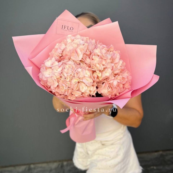 Букет гортензий "Крем" в Шахтах