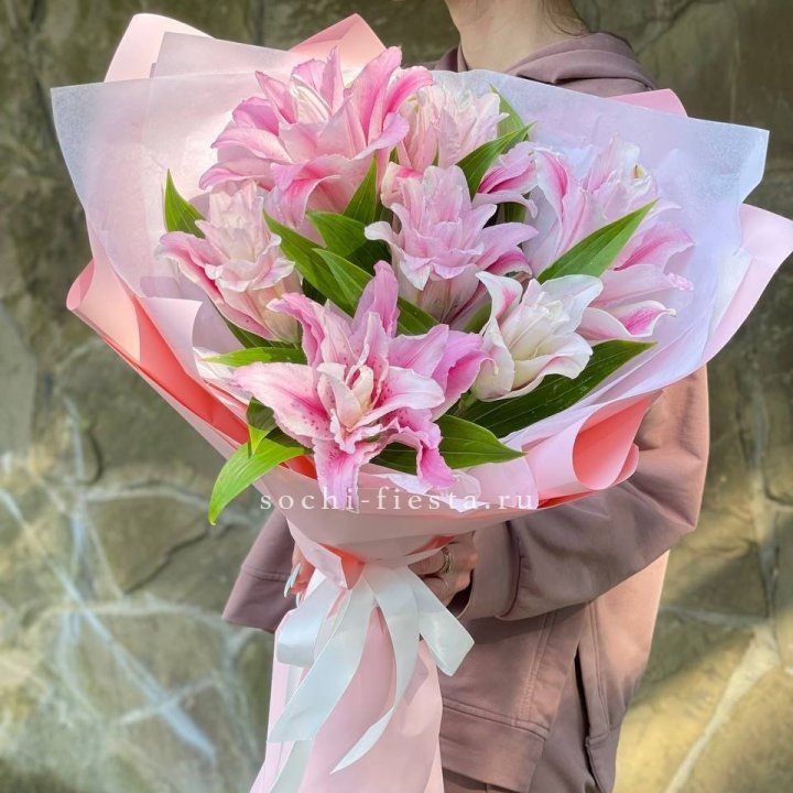 Букет пионовидных лилий №2 в Шахтах