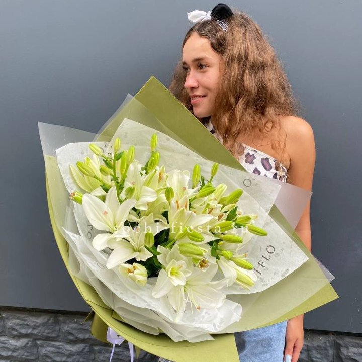 Букет  лилий "Изумруд" в Шахтах