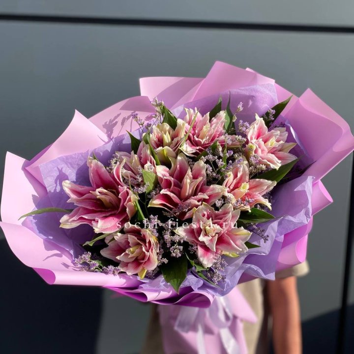 Букет пионовидных лилий №4 в Шахтах