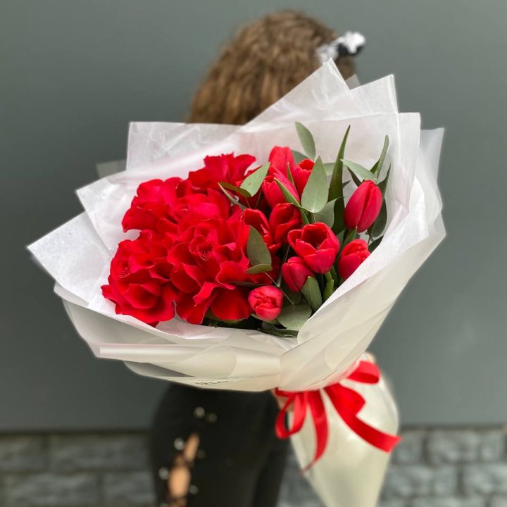 Дуо тюльпаны и розы в Шахтах