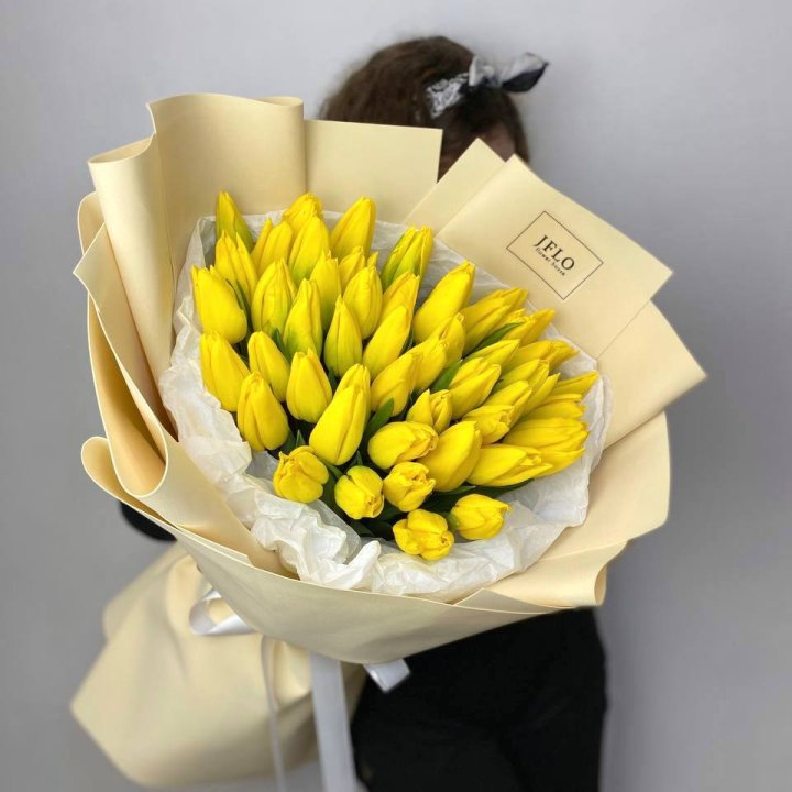 51 жёлтый тюльпан в Шахтах