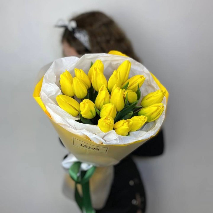  19 жёлтых тюльпанов в Шахтах