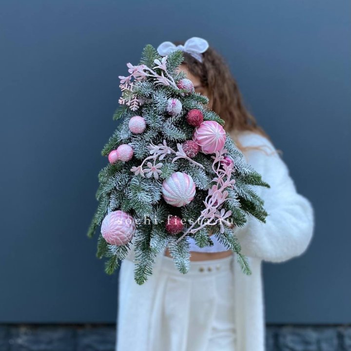 Новогодняя елочка "Розе" в Шахтах