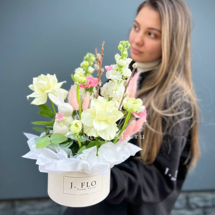 Цветочный бокс "Пасхальная композиция" в Шахтах