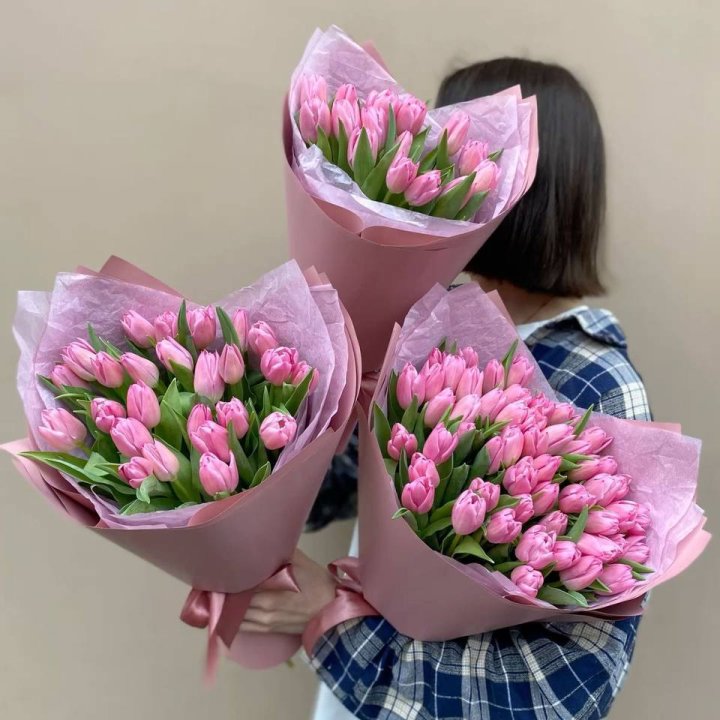 Букет розовых тюльпанов в Шахтах