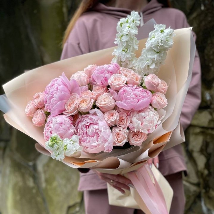 Букет с пионами №1 в Шахтах
