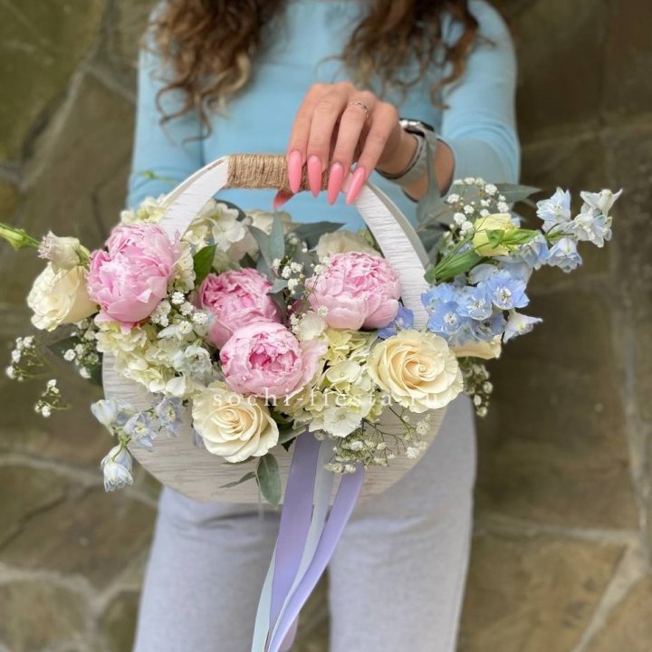 Ящик с пионами в Шахтах